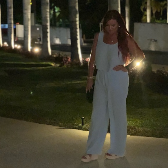 “Linen” Set - Picture 5 of 7